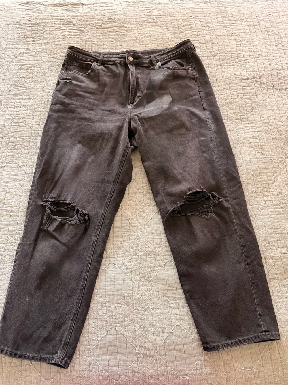 American Eagle Outfitters Black Distressed Boyfriend Jeans